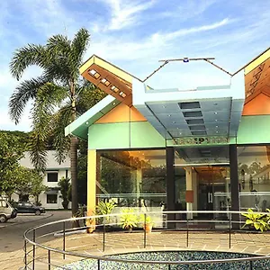 Hotel Palm Shore
